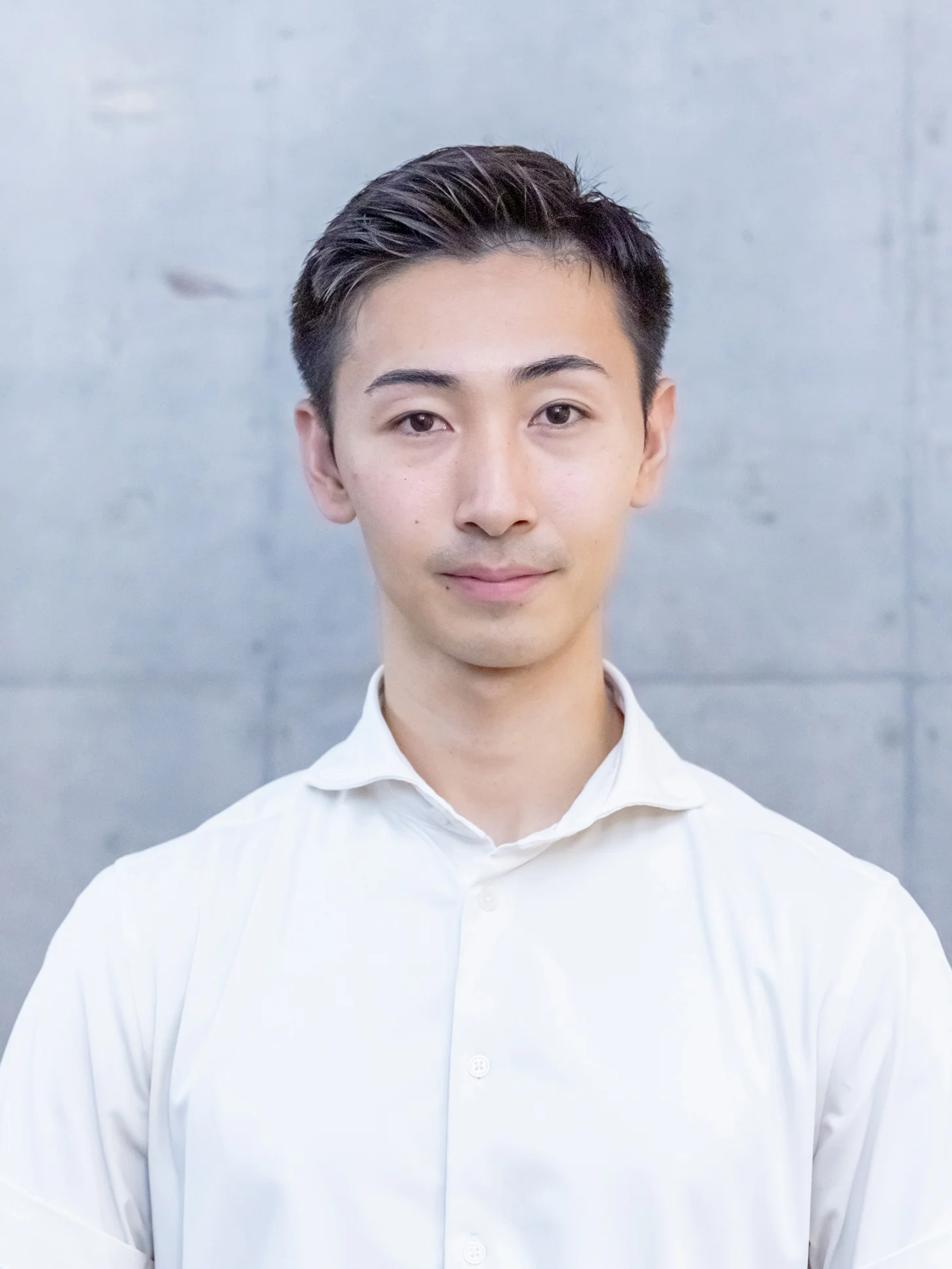 代表パーソナルトレーナーの寺坂 勇人のプロフィール写真